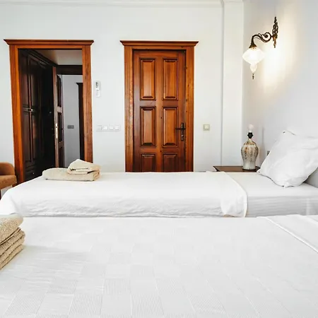 Alis Stunning Sea View With Infinity Pool Villa *