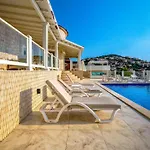 Alis Stunning Sea View With Infinity Pool Villa Kaş