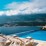 Alis Stunning Sea View With Infinity Pool Villa